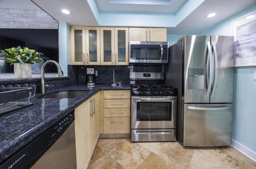 Suites on South Beach photo 31