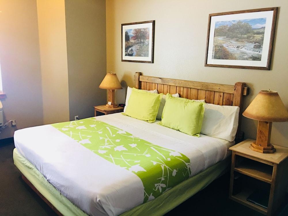 Boulder Creek Inn photo 14
