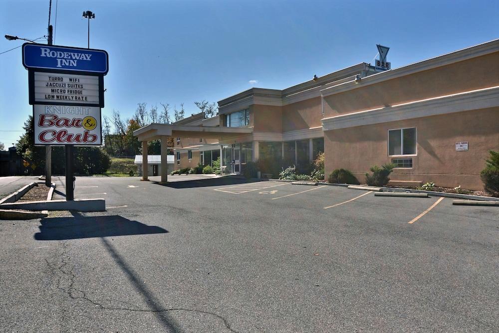 Rodeway Inn Bedford photo 42