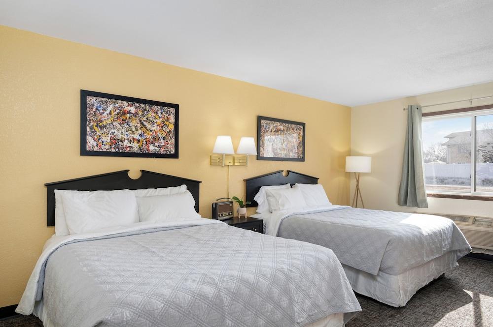 StayInn - Grand Forks photo 28