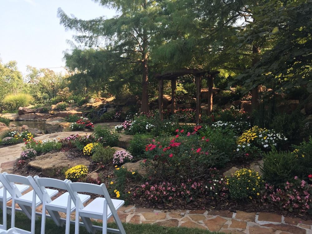 Dominion Gardens and Hotel photo 23
