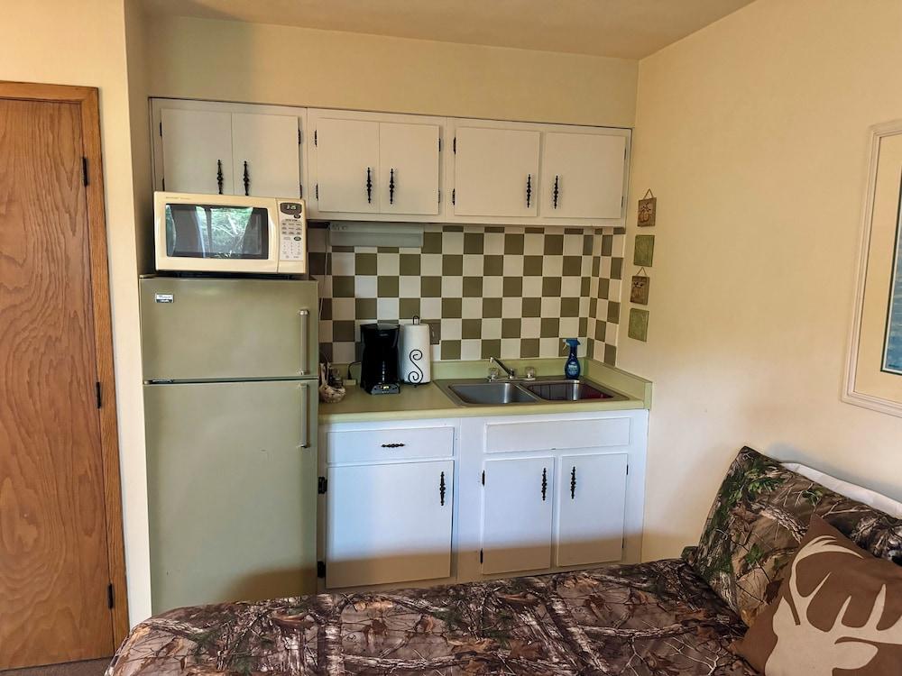 Napps Motel photo 25