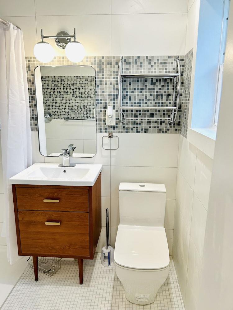 New South Motor Inn photo 40