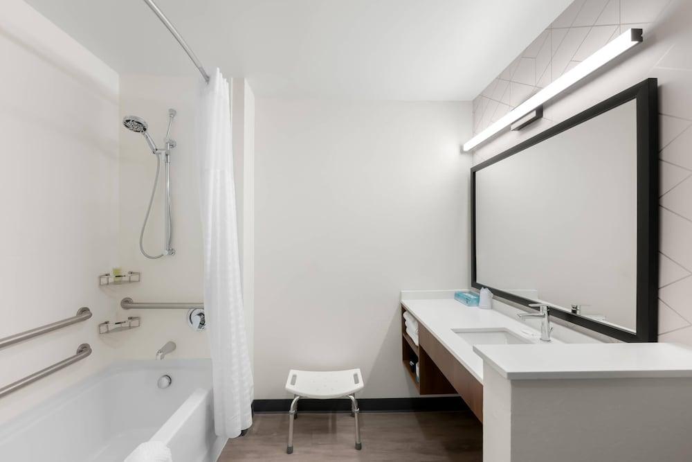 Everhome Suites Portsmouth - Newington photo 32