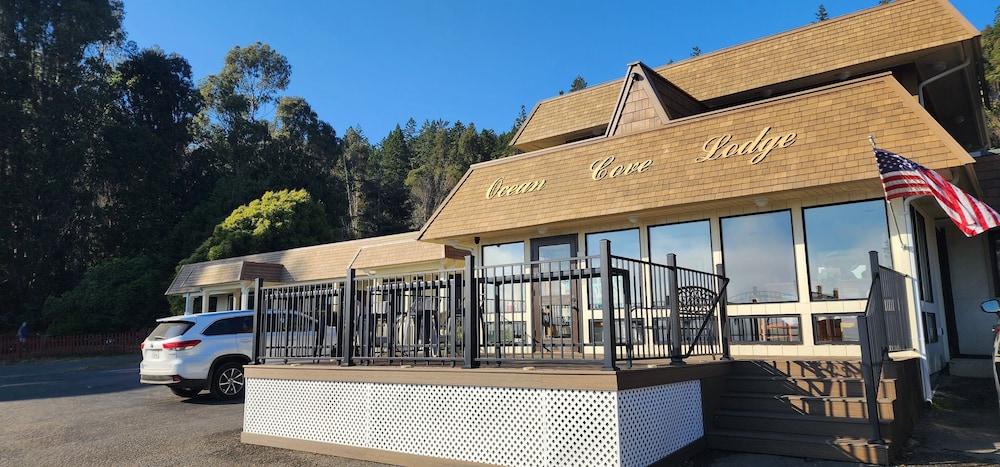 Ocean Cove Lodge photo 22