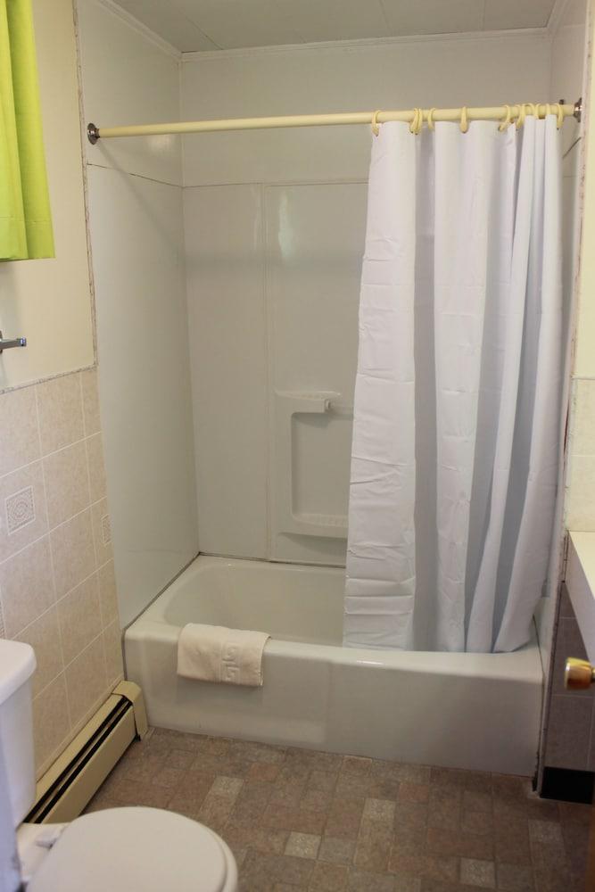 Acadia Gateway Motel photo 63