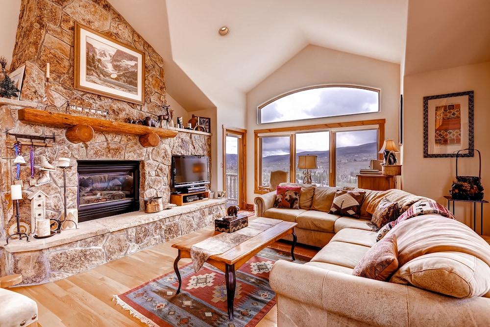 Arrowhead Village, A Vail Resorts Property photo 9