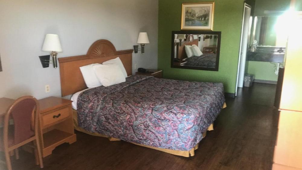 Day N Night Inn photo 21