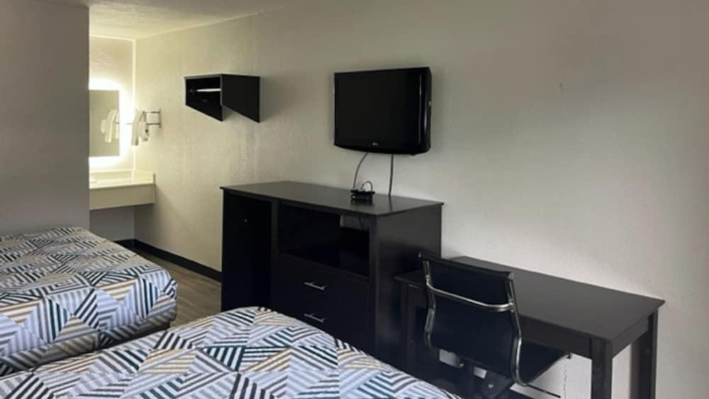 Motel 6 Baton Rouge, LA - East - I-12 photo 7