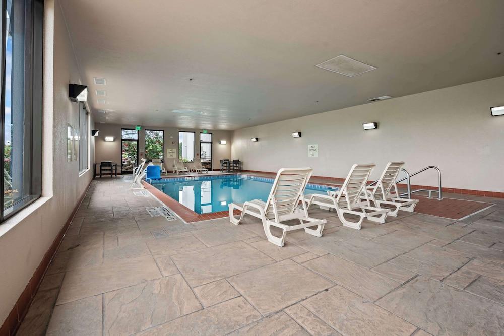 Hampton Inn Ridgefield Park photo 42