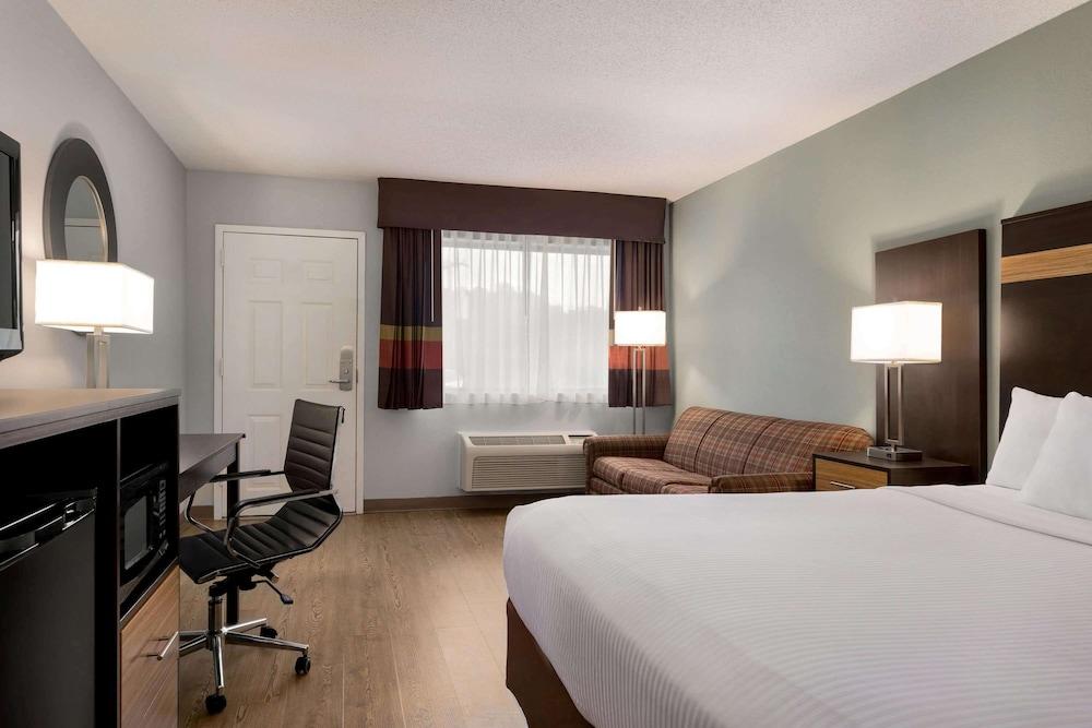 Days Inn by Wyndham Anderson photo 4