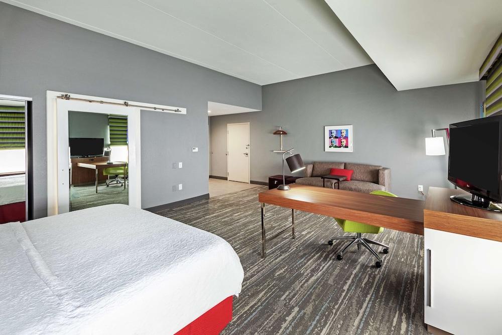 Hampton Inn & Suites Houston-Bush Intercontinental Aprt photo 18