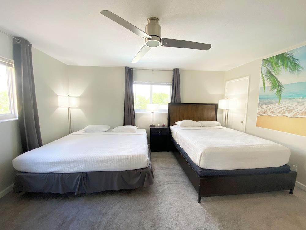 Tarpon Harbor Vacation Rentals photo 13