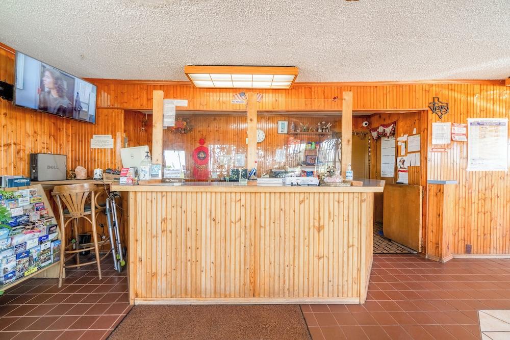Lone Star Inn by OYO Vernon Texas Hwy 287 photo 20