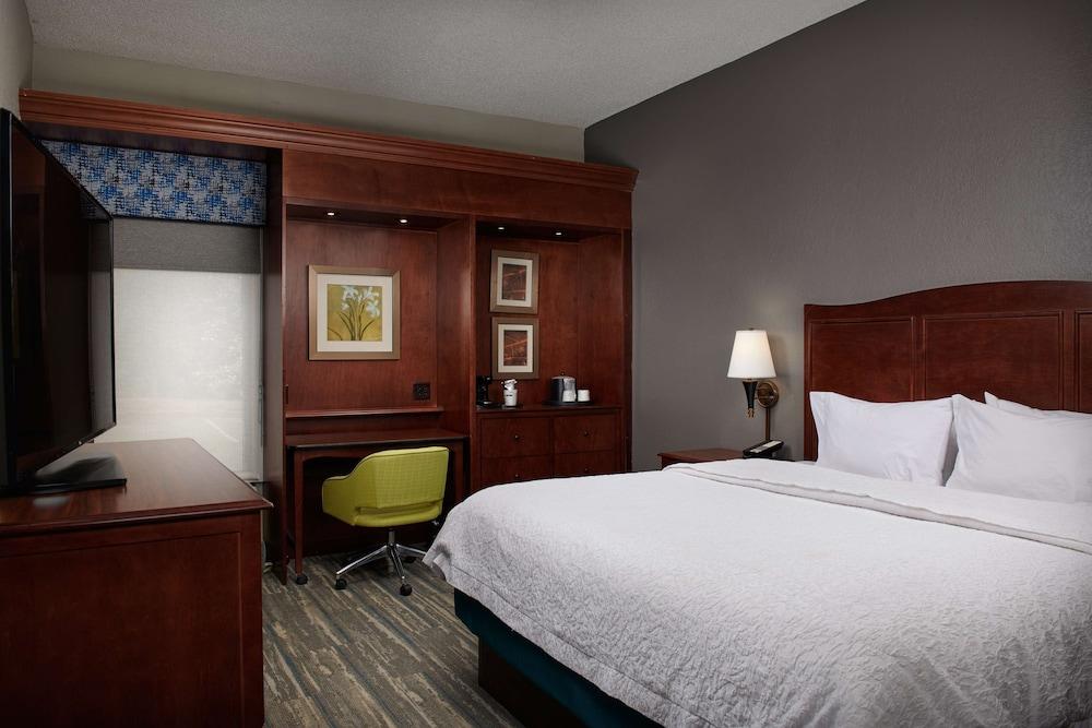 Hampton Inn Atlanta NW Cumberland photo 10