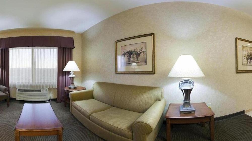 Holiday Inn Express Hotel & Suites Barstow-Outlet Center by IHG photo 14