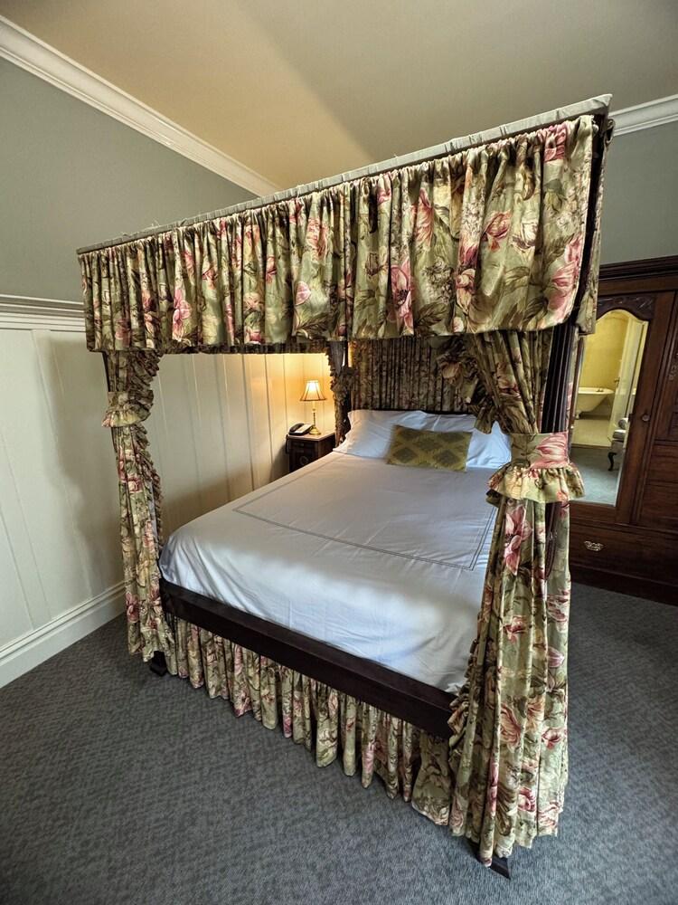 Nob Hill Inn photo 19