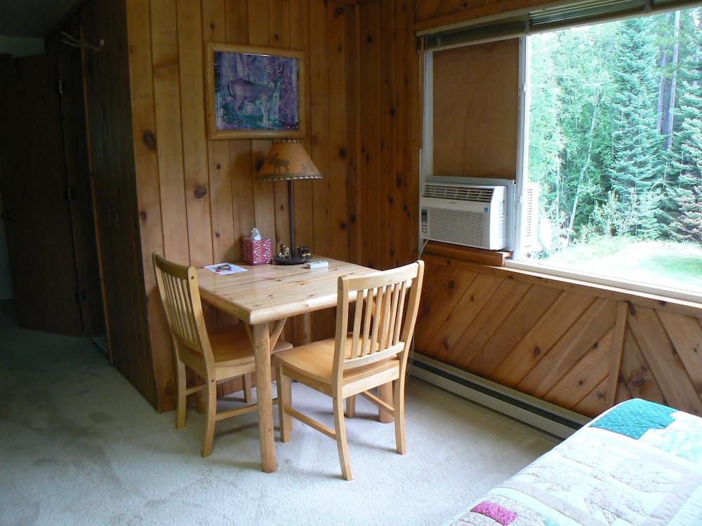 Smoky Bear Ranch Bed & Breakfast & Cabins photo 31