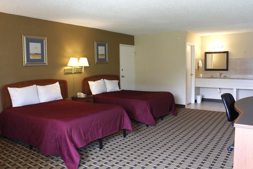 Red Carpet Inn & Suites photo 5