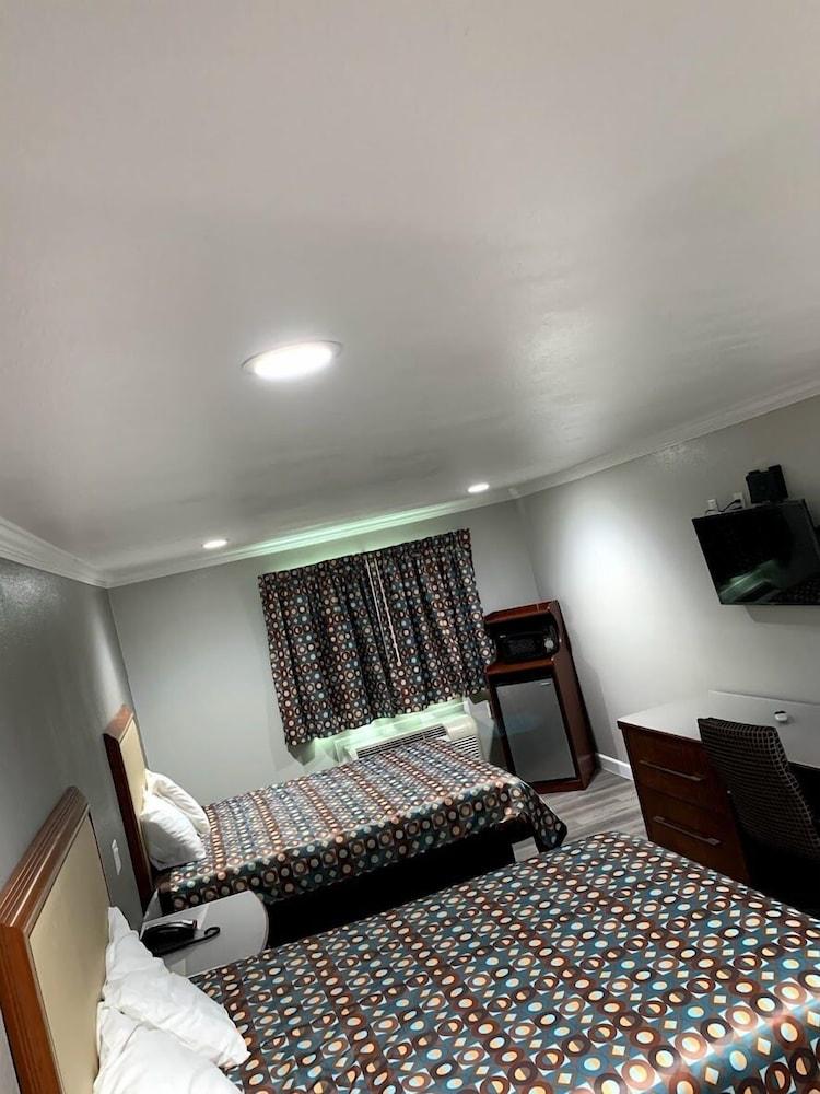 La Puente Inn photo 15