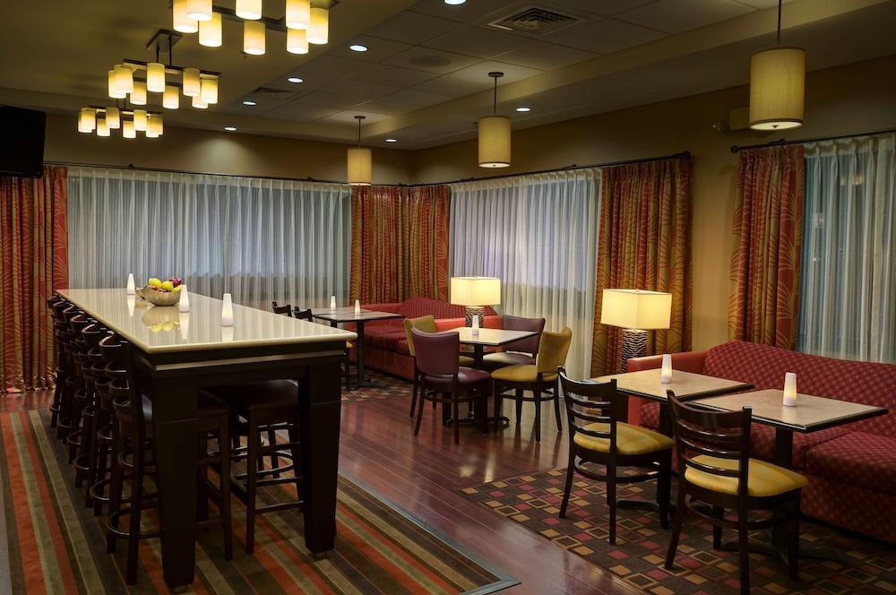 Hampton Inn Chambersburg photo 9