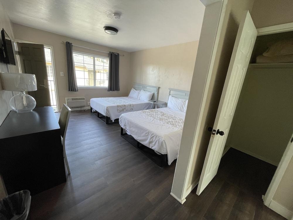 Elsinore Hot Springs & Lodge photo 50