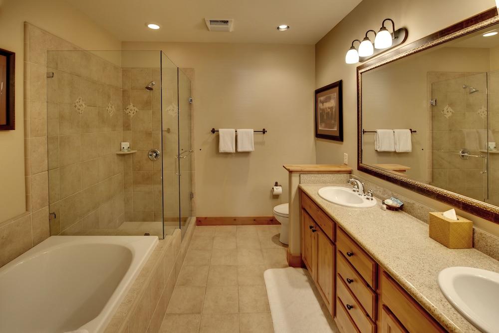 Tahoe Mountain Resorts Lodging Old Greenwood photo 6