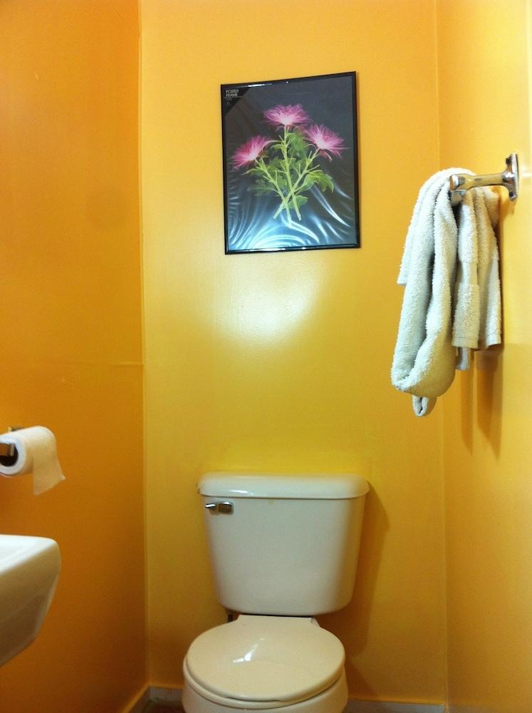 Green Crest Motel photo 15