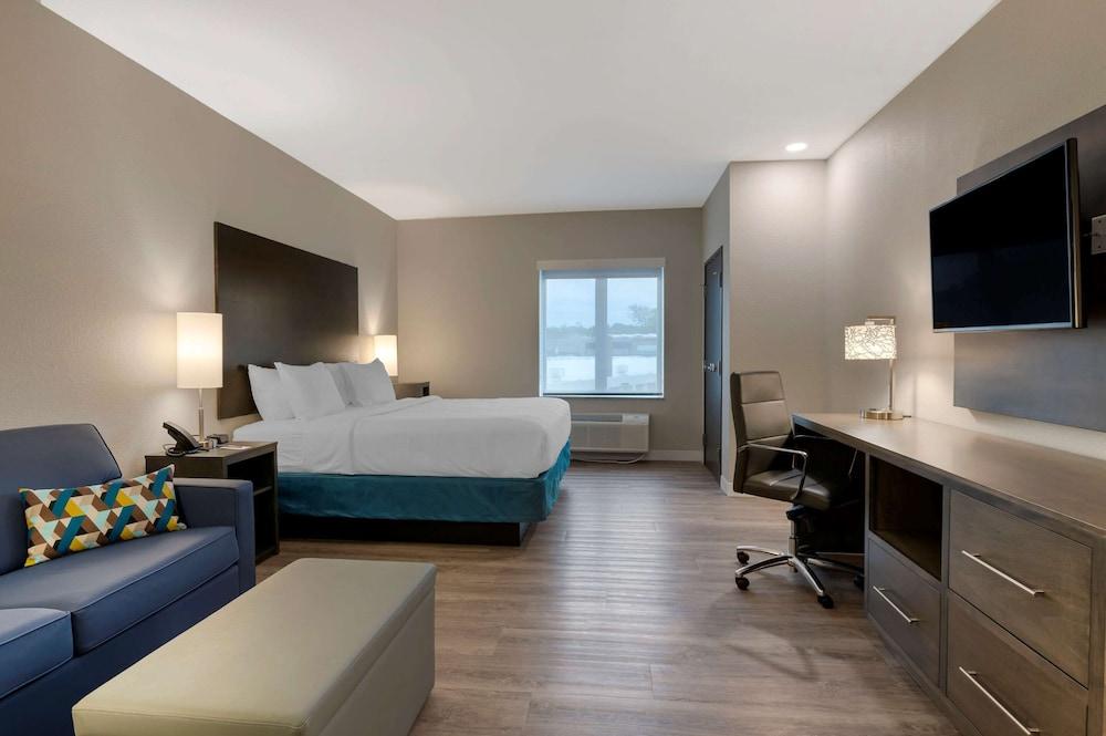 MainStay Suites Cincinnati University - Uptown photo 5