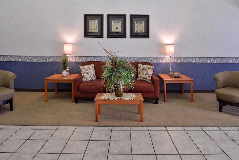 Americas Best Value Inn Smackover photo 6