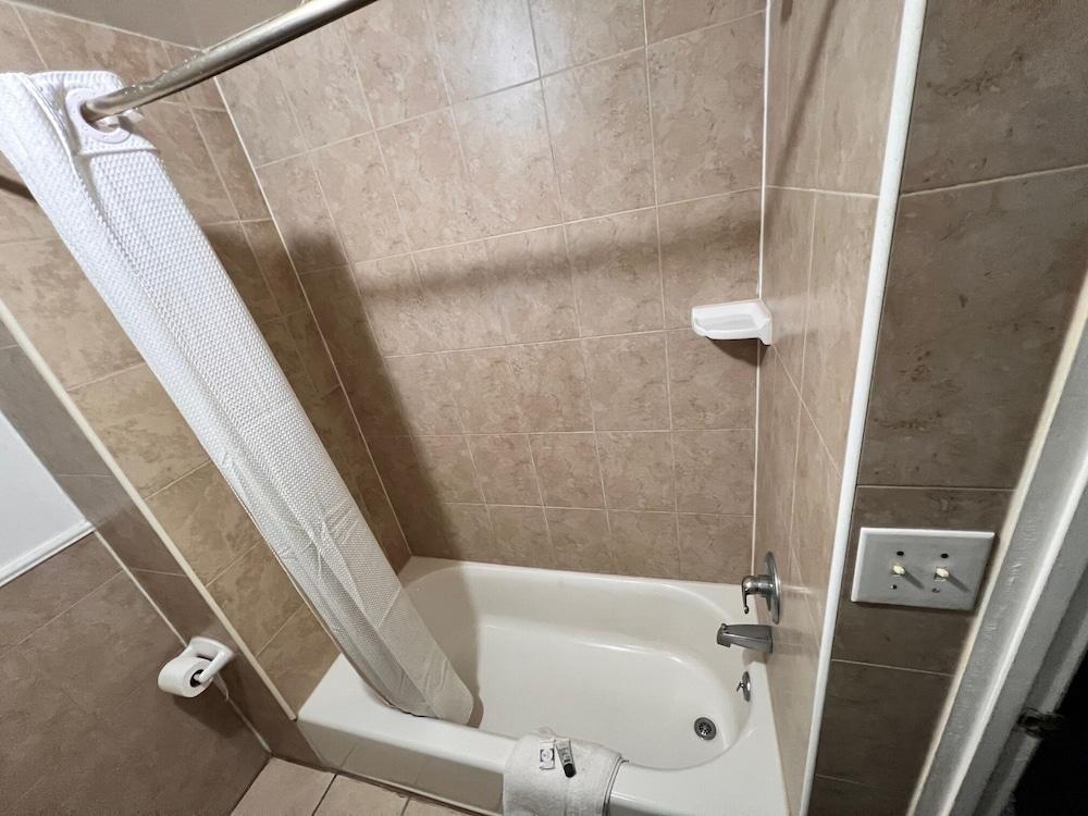 BUDGET INN photo 11