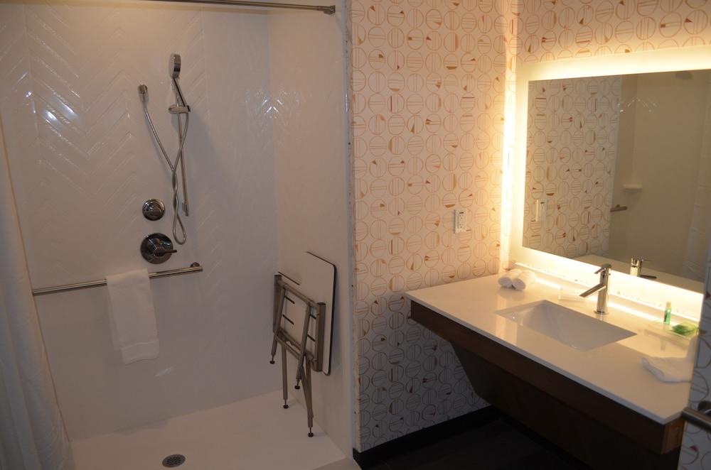 Holiday Inn NW Houston Beltway 8 by IHG photo 47