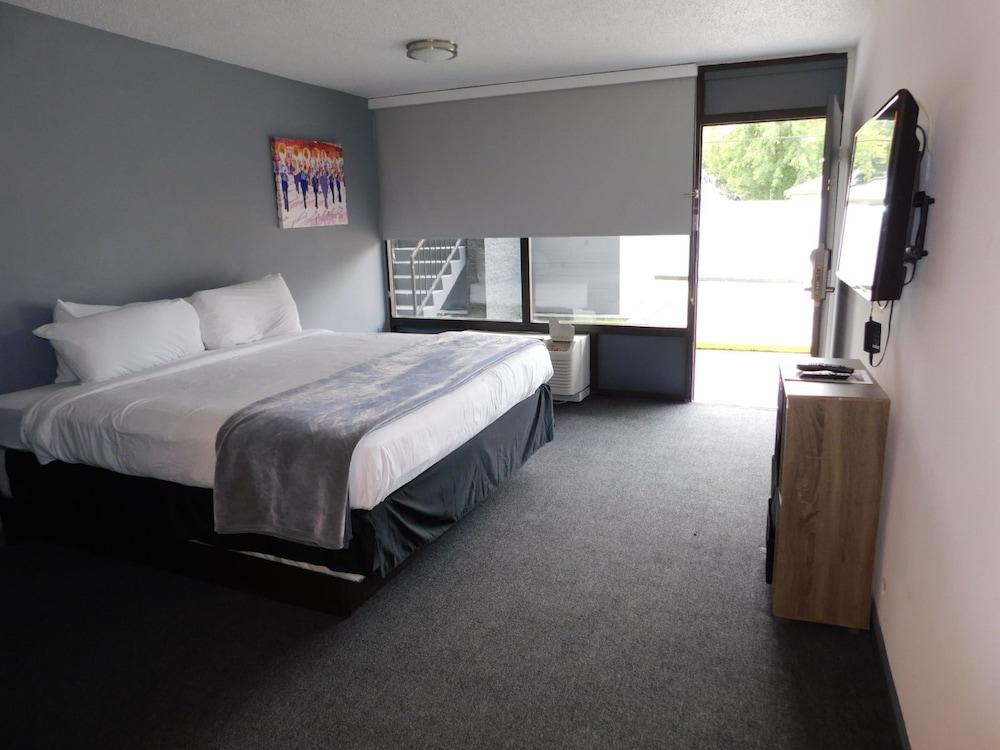 Ramada by Wyndham New Orleans photo 2
