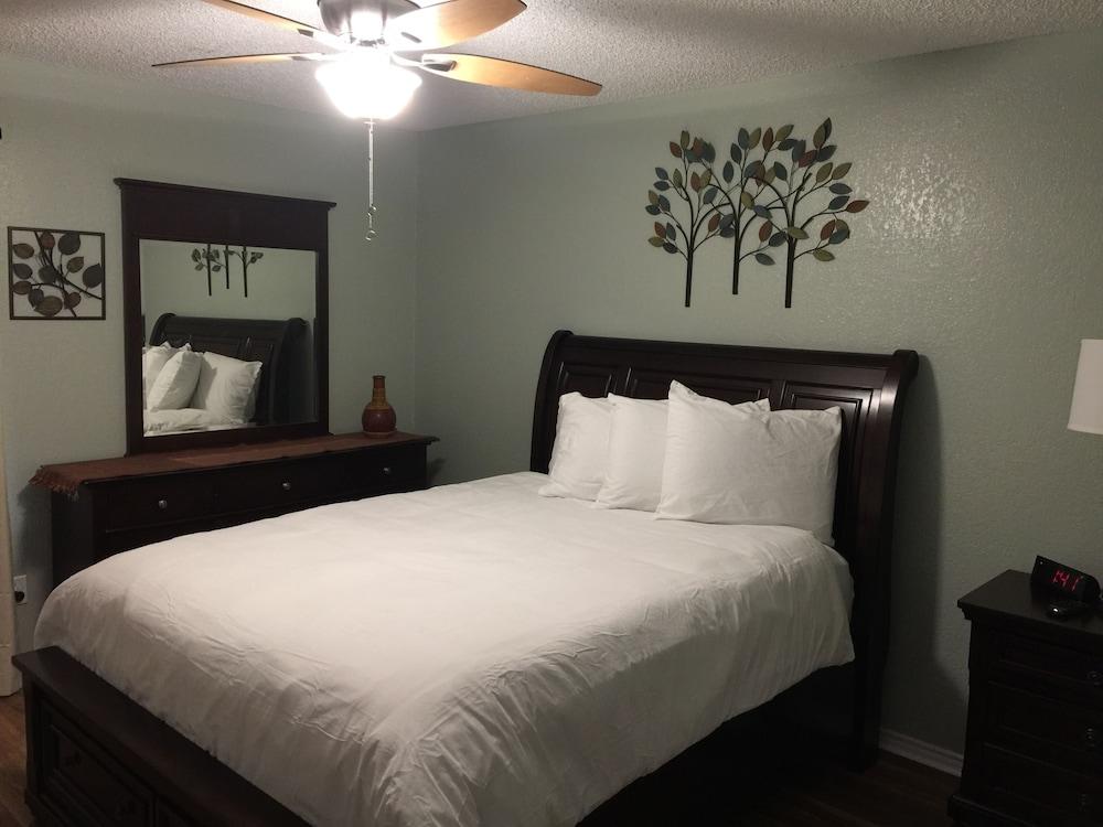 Four Horseman Travel Lodge photo 19