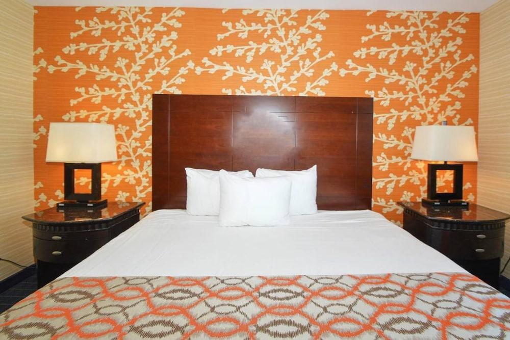 Corona Hotel photo 6