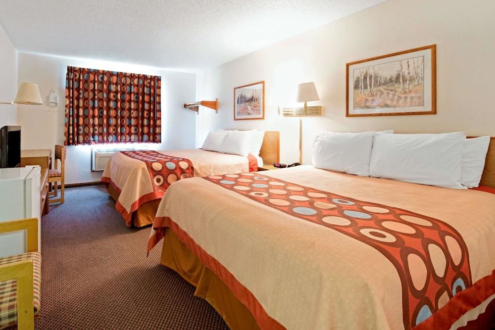 Super 8 by Wyndham Plano/Dallas Area photo 6