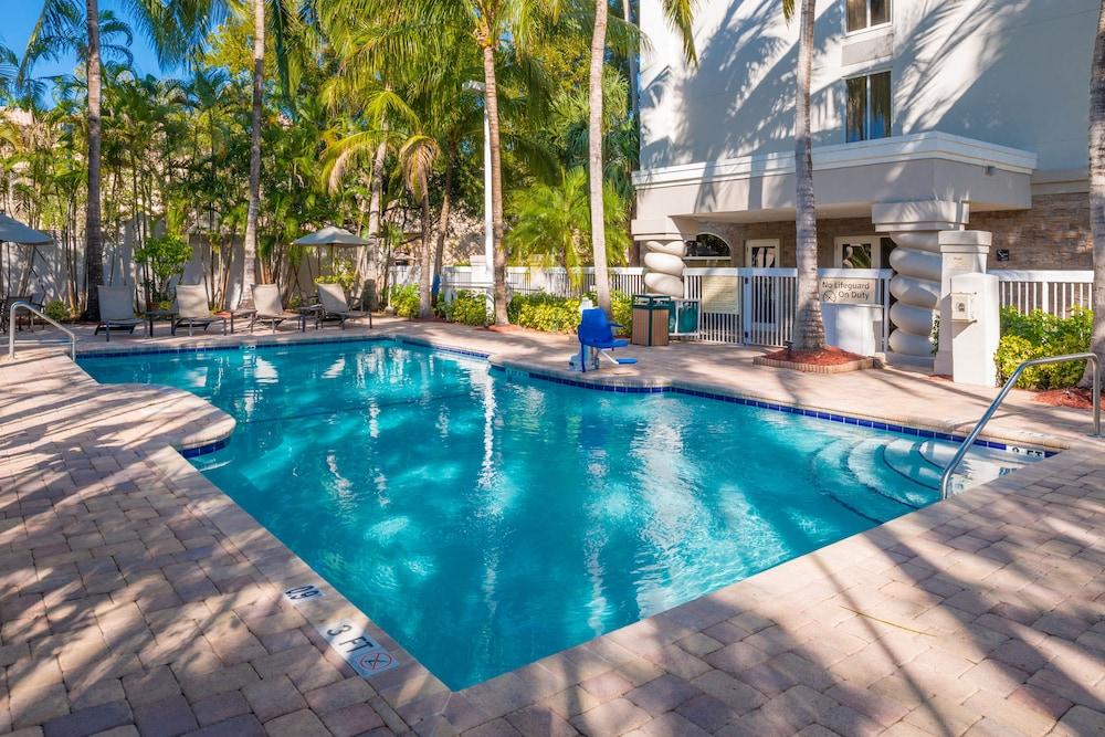 Hampton Inn Ft Lauderdale-Plantation photo 1