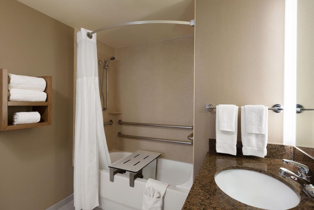 Staybridge Suites Tampa East - Brandon by IHG photo 33