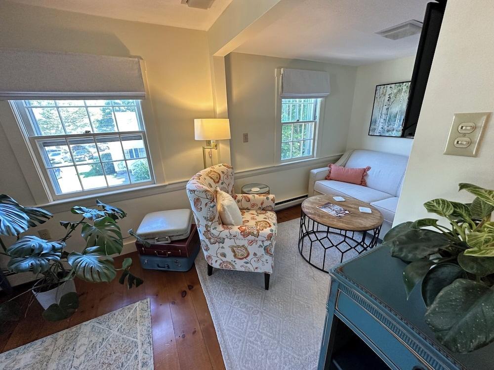 Inn at Perkins Cove photo 89