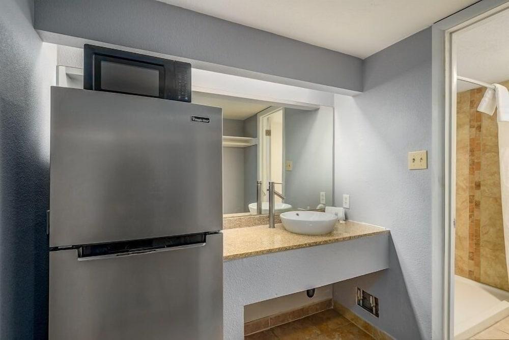 Extend a Suites & RV Park photo 16