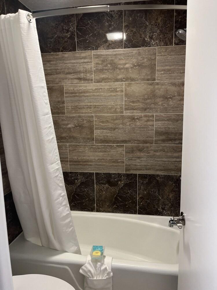Sunglow Hotel photo 36