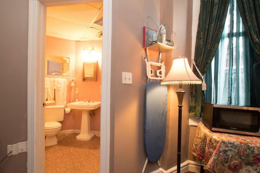 Biltmore Suites Hotel photo 19