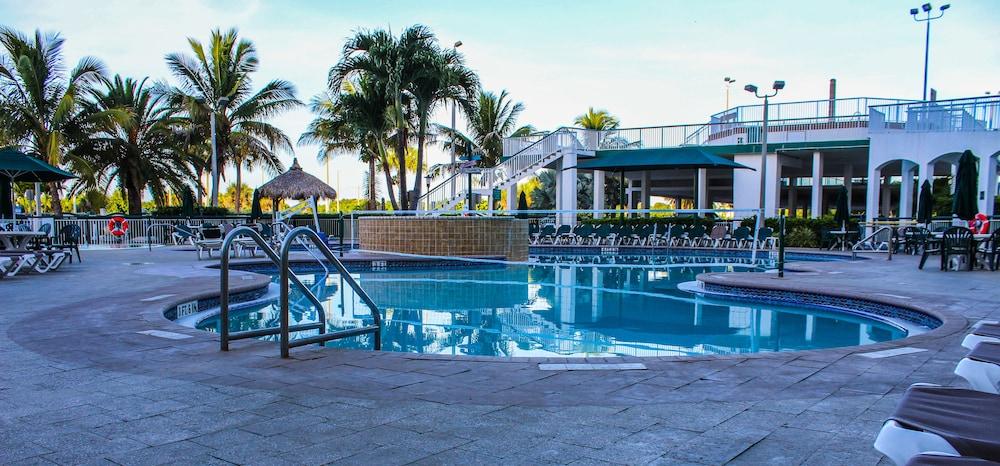 The Resort on Cocoa Beach photo 27