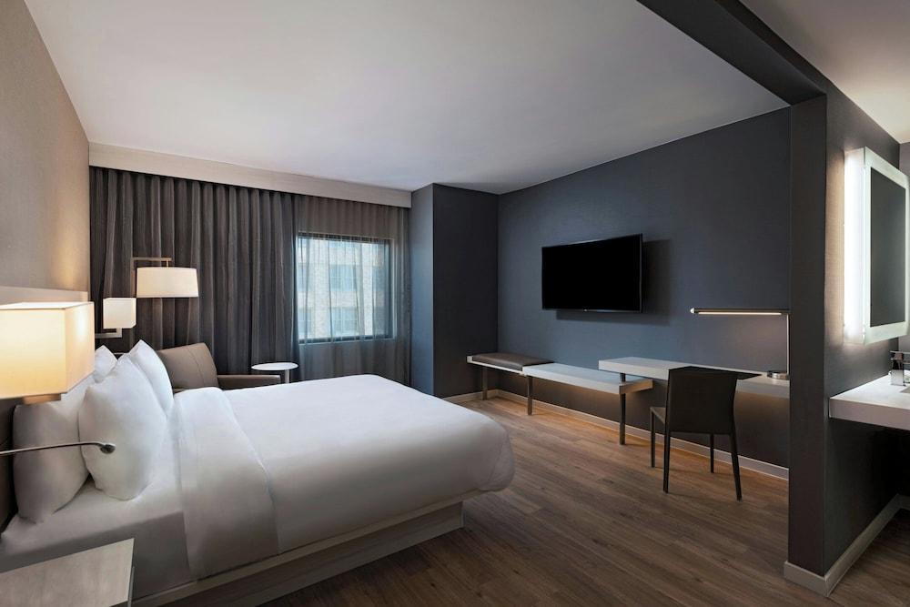 AC Hotel by Marriott Phoenix North Norterra photo 4