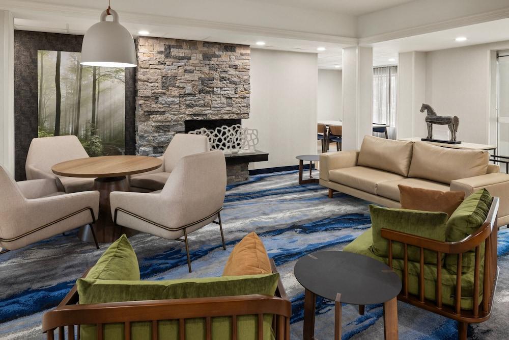 Fairfield Inn & Suites Columbus East photo 3