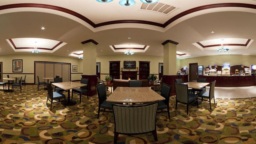 Holiday Inn Express Hotel & Suites Pauls Valley by IHG photo 31