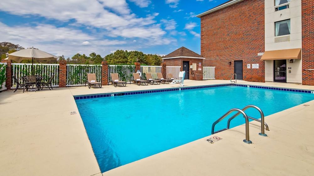 Best Western Plus Swansboro Emerald Isle photo 11