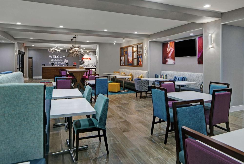 Hampton Inn Weslaco photo 3