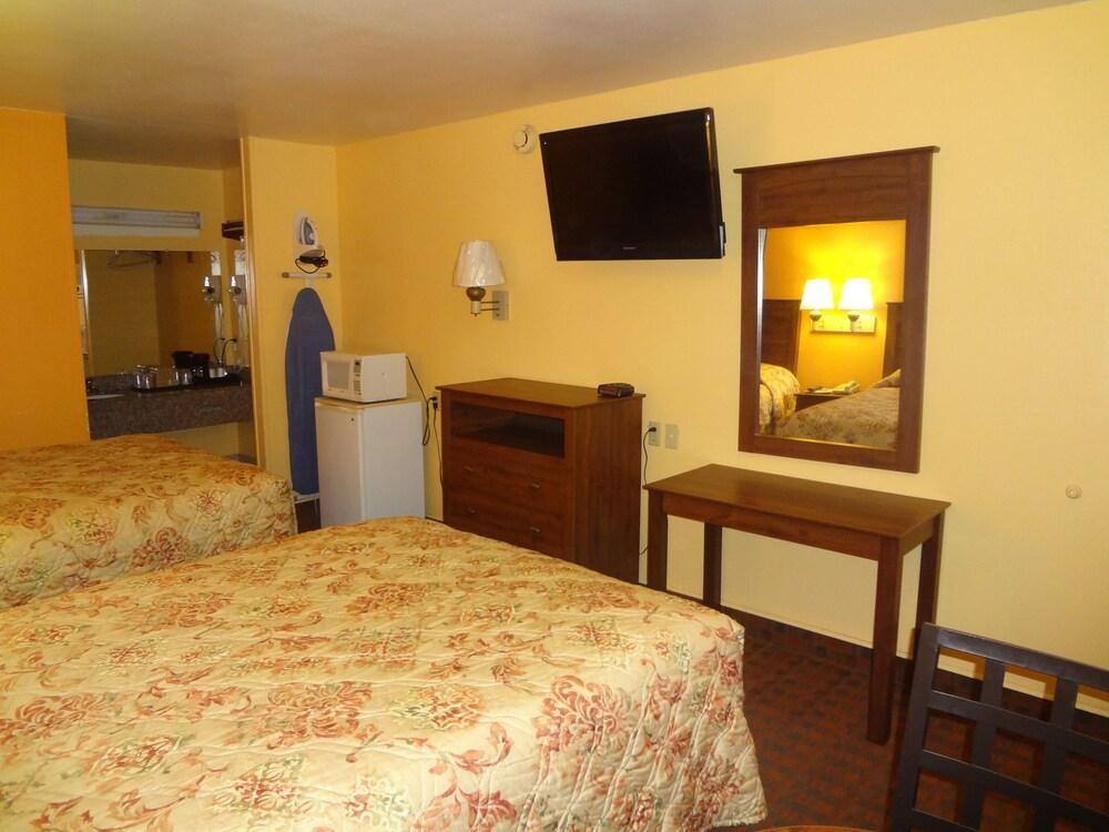 Antlers Inn photo 7
