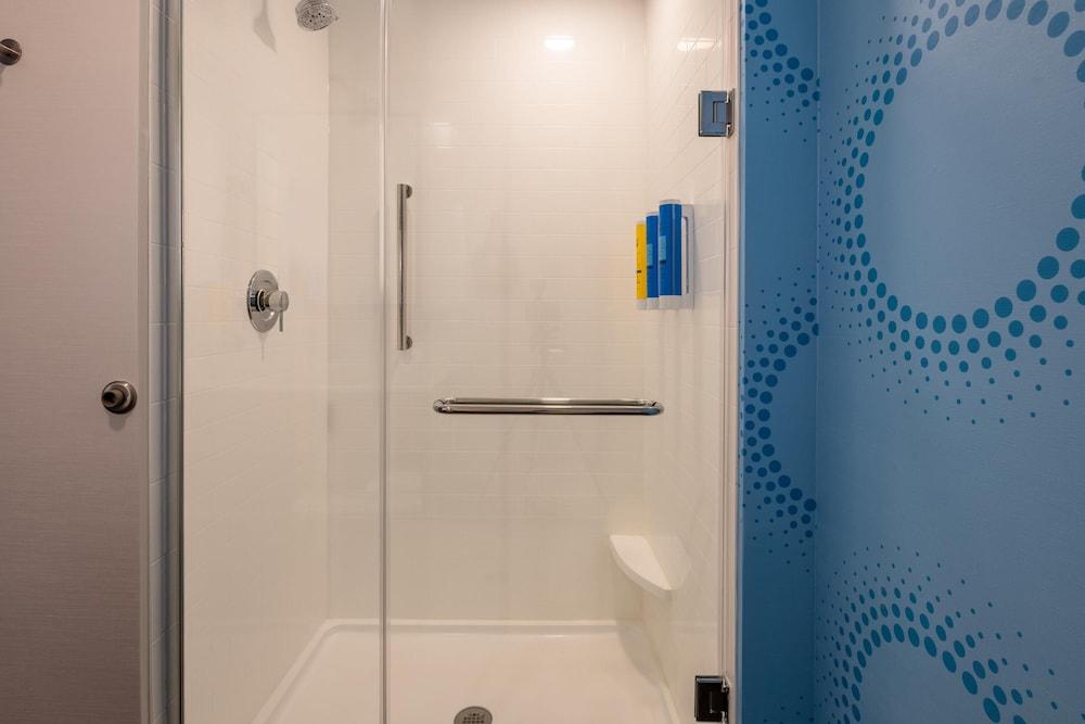 Tru By Hilton Commerce photo 13